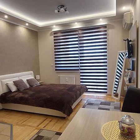 Apartman Studio Niki Subotica Exterior photo