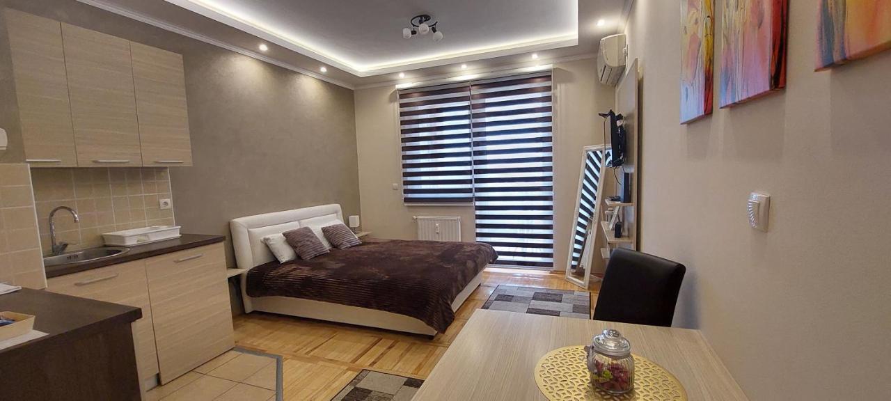 Apartman Studio Niki Subotica Exterior photo